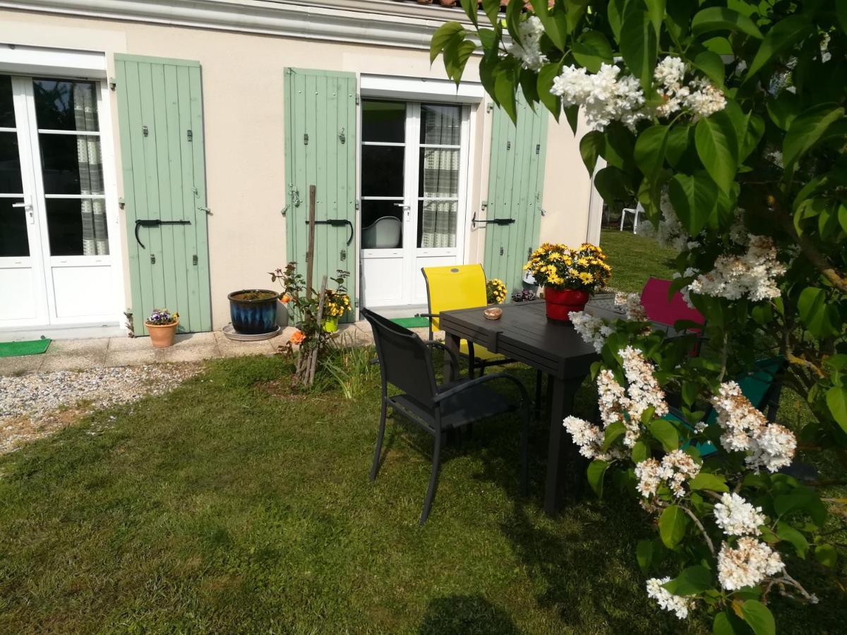 Chambres D'Hotes Les Lilas Рюффек Экстерьер фото